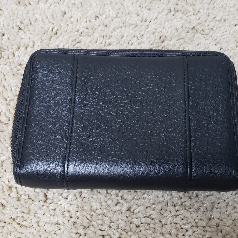 Juicy Couture - Black Wristlet "JC" Gold Hardware - Wallet - Picture 2 of 7